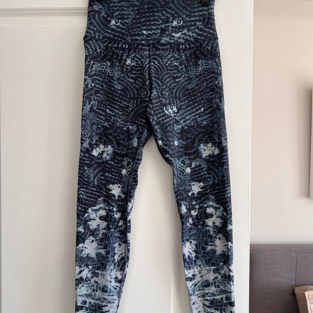 Blue Patterned Align Lululemon 27” Leggings